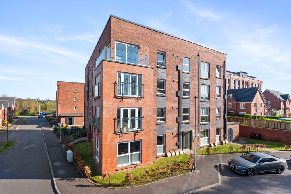 Inverlair Drive, Cathcart