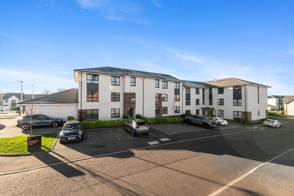 Earnshaw Lane, Jackton